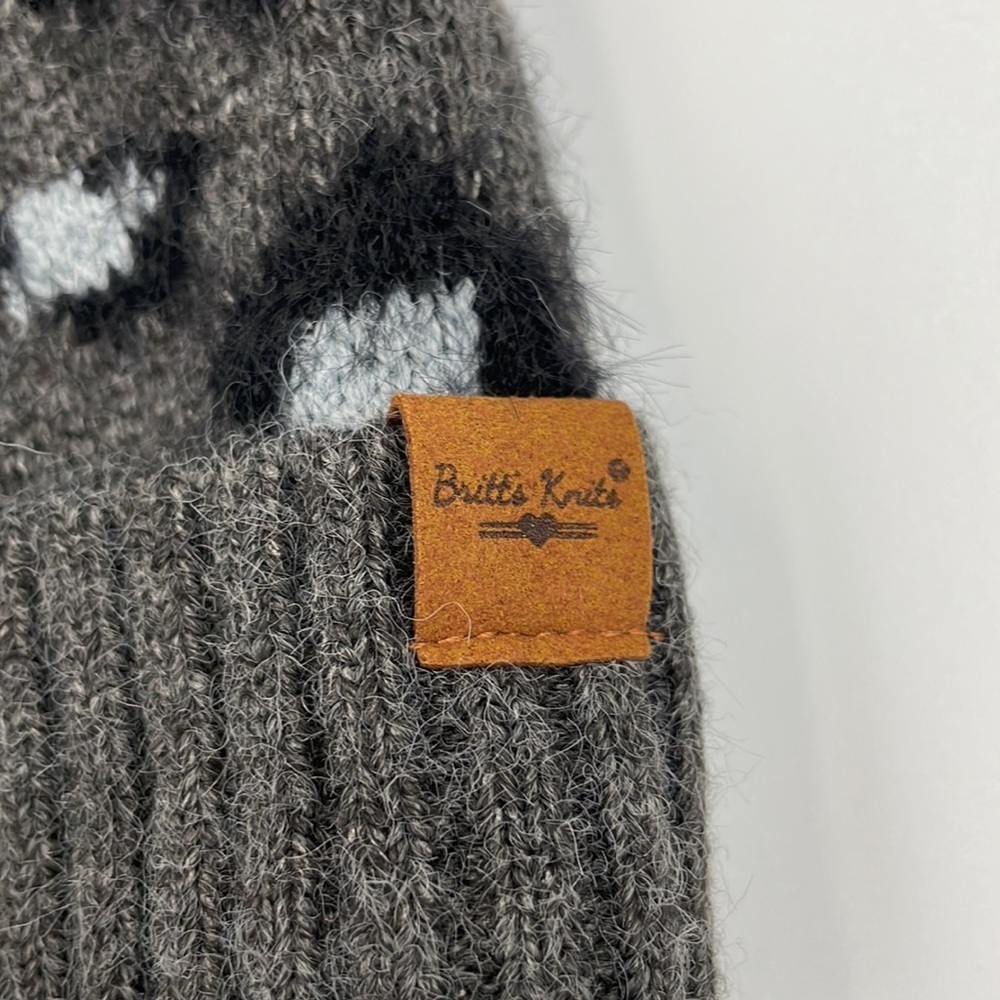 NWT Britt’s Knits Beanie Snow Leopard with Pom Dark Gray - Picture 3 of 6